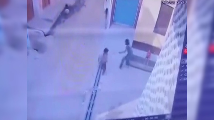 पहलगाम के बदले की आग में जॉम्बी बना गोविंद; सरफराज पर कुल्हाड़ी से किया वार