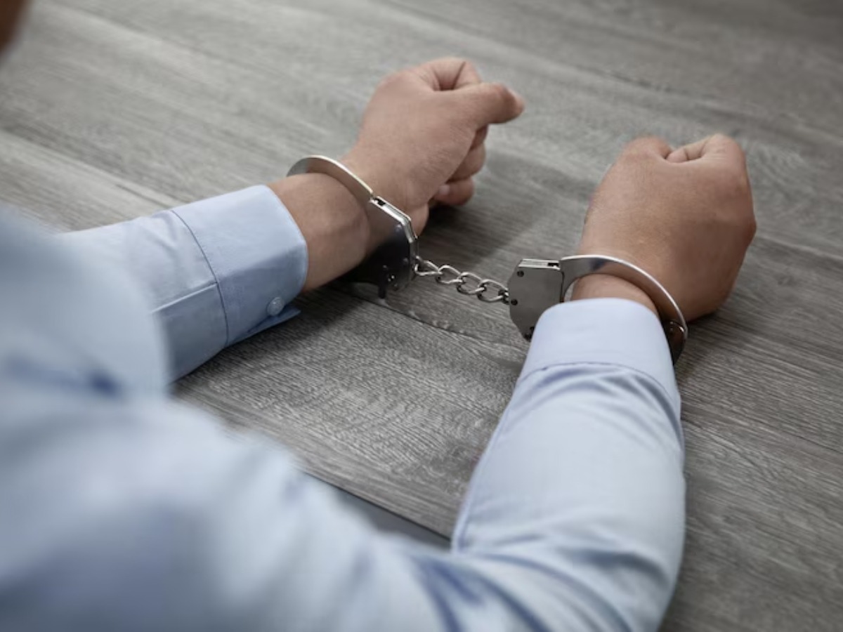 पहलगाम हमले पर टिप्पणी करना, समीर मियां को पड़ा भारी; पुलिस ने की ये कार्रवाई पहलगाम हमले पर टिप्पणी करना, समीर मियां को पड़ा भारी; पुलिस ने की ये कार्रवाई