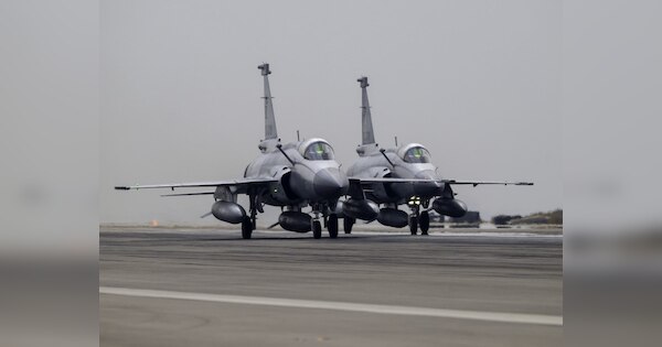 स्ट्राइक के खौफ में आया पाकिस्तान, भारत भी एक्शन के लिए पूरी तरह तैयार