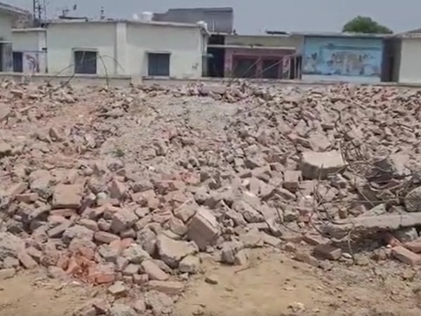 उधम सिंह नगर में मदरसे पर चला बुलडोजर