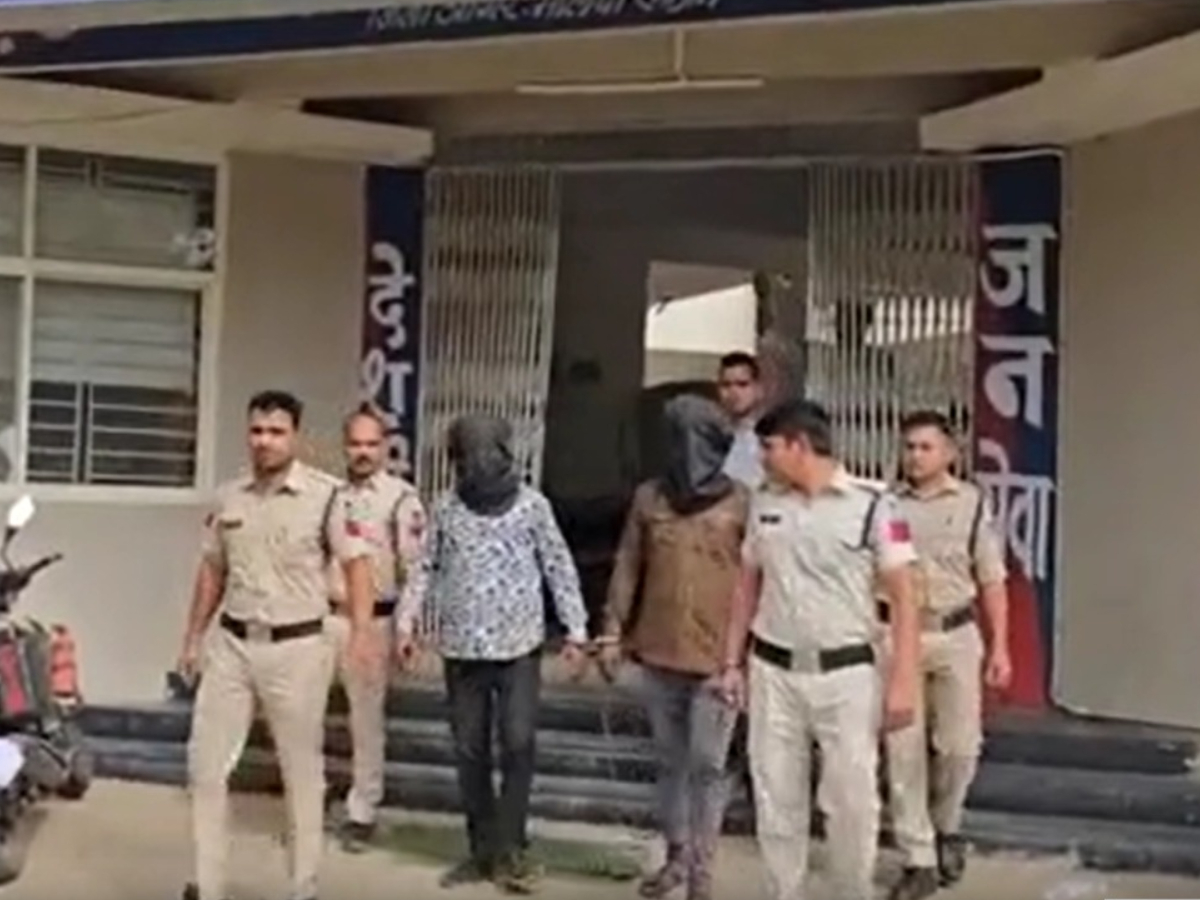 Agar Malwa: चोरी की शक में मुस्लिम शख्स की पीट- पीटकर हत्या; लाश जलाने की कोशिश Agar Malwa: चोरी की शक में मुस्लिम शख्स की पीट- पीटकर हत्या; लाश जलाने की कोशिश