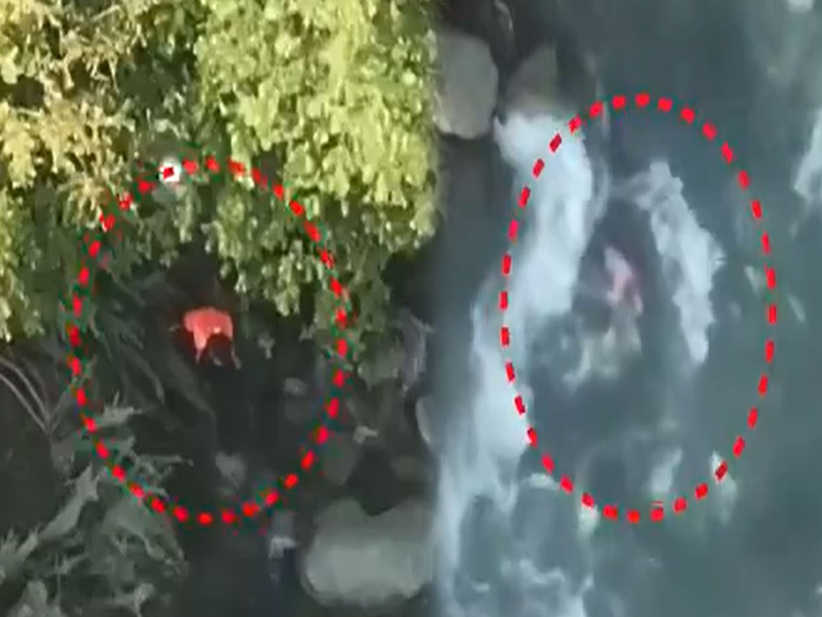 पहलगाम आतंकी हमले के आरोपी इम्तियाज की नदी में डूबने से मौत, Video Viral पहलगाम आतंकी हमले के आरोपी इम्तियाज की नदी में डूबने से मौत, Video Viral