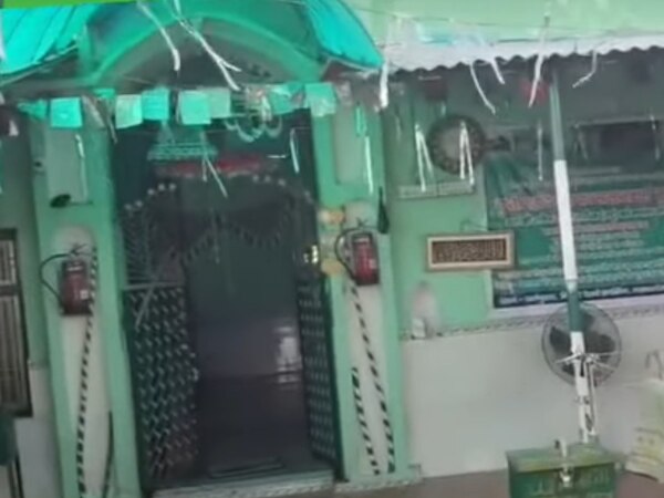 हजरत गुप्ती शहीद शाह का मजार बना अंधविश्वास का केंद्र 