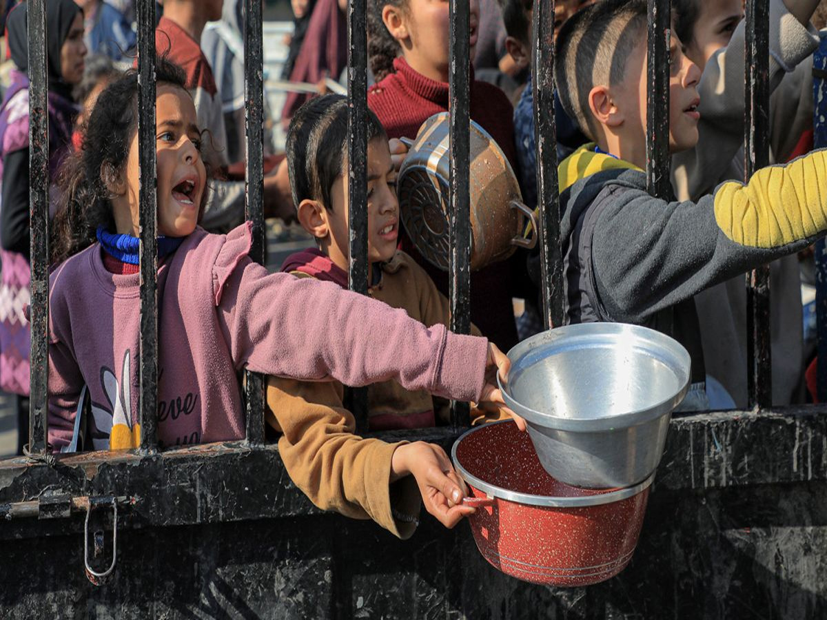 Gaza: भुखमरी का शिकार हो रहे हैं फिलिस्तीनी; बंद हुए खाना मुहैया कराने वाले किचन Gaza: भुखमरी का शिकार हो रहे हैं फिलिस्तीनी; बंद हुए खाना मुहैया कराने वाले किचन