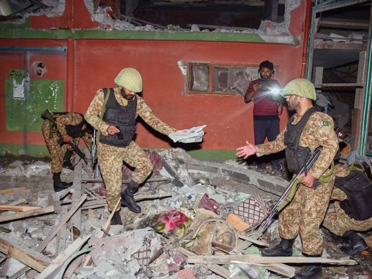 भारतीय एयरस्ट्राइक में 26/11 हमलावरों का ट्रेनिंग सेंटर बना मलबे का ढेर भारतीय एयरस्ट्राइक में 26/11 हमलावरों का ट्रेनिंग सेंटर बना मलबे का ढेर