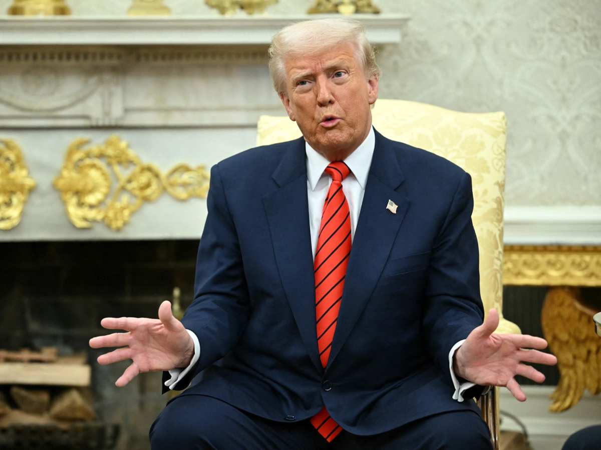 अमेरिकी राष्ट्रपति डोनाल्ड ट्रंप अमेरिकी राष्ट्रपति डोनाल्ड ट्रंप