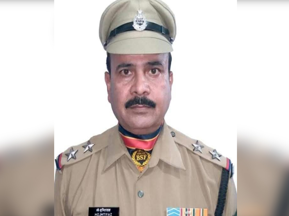 Pakistan को जवाब देते वक्त शहीद हुए मोहम्मद इम्तियाज, आज दिया जाएगा सैन्य सम्मान Pakistan को जवाब देते वक्त शहीद हुए मोहम्मद इम्तियाज, आज दिया जाएगा सैन्य सम्मान