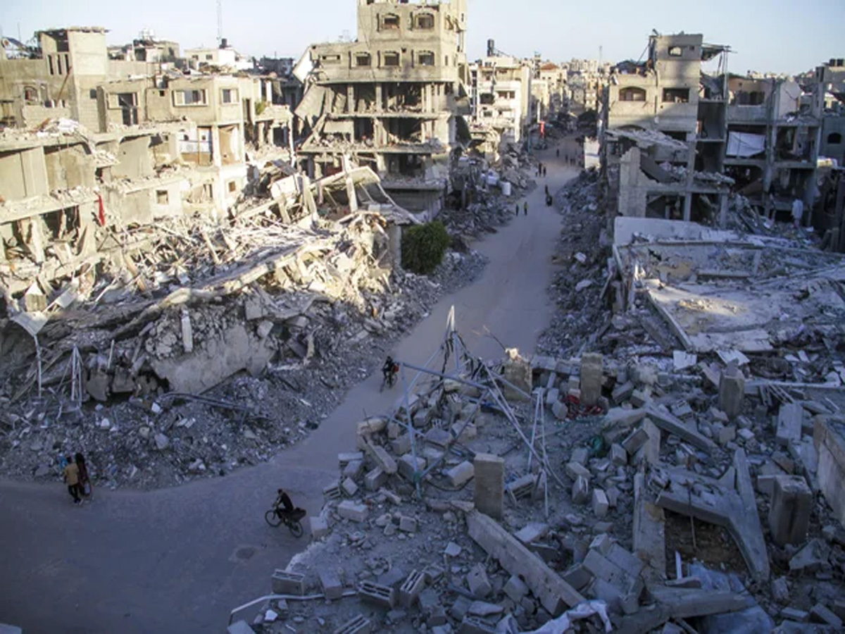 Gaza News: एक रात में 23 फिलिस्तीनियों की मौतें; इजराइली सेना कर रही है गाजा पर कब्जा Gaza News: एक रात में 23 फिलिस्तीनियों की मौतें; इजराइली सेना कर रही है गाजा पर कब्जा