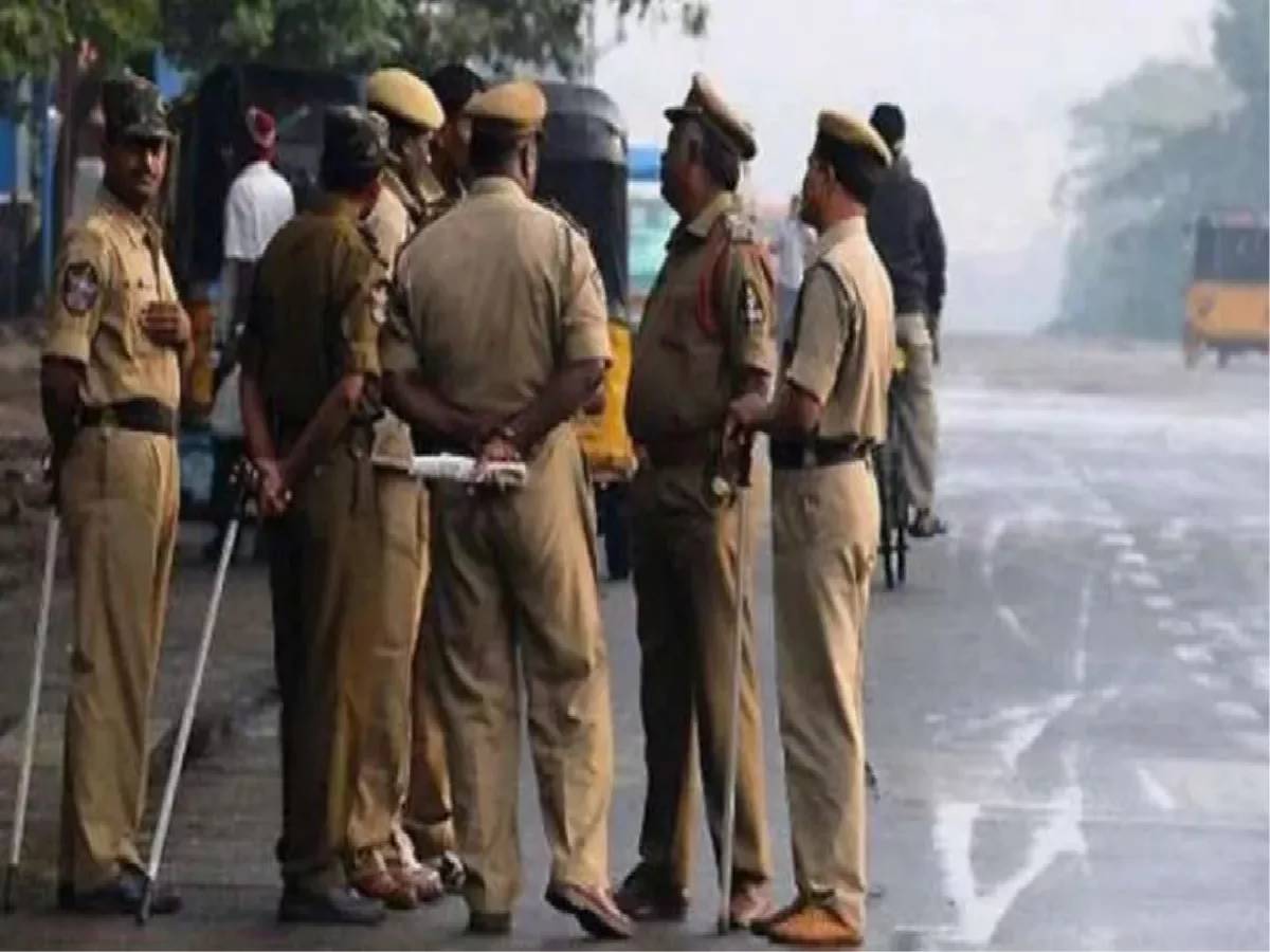 अनीस बाबिद अली को पाकिस्तान के सपोर्ट करना पड़ा भारी, पुलिस ने लिया बड़ा एक्शन अनीस बाबिद अली को पाकिस्तान के सपोर्ट करना पड़ा भारी, पुलिस ने लिया बड़ा एक्शन