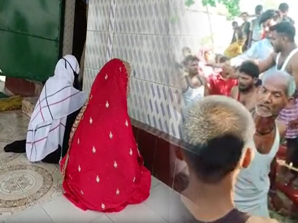 Kushinagar News: सैयद शहीद बाबा की मजार को लेकर क्यों छिड़ा है विवाद, जानें पूरा मामला Kushinagar News: सैयद शहीद बाबा की मजार को लेकर क्यों छिड़ा है विवाद, जानें पूरा मामला