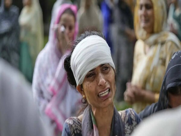 सीजफायर के बाद भी सीमा पर बरकरार है खौफ का आलम; लोग नहीं लौटना चाहतें हैं घर