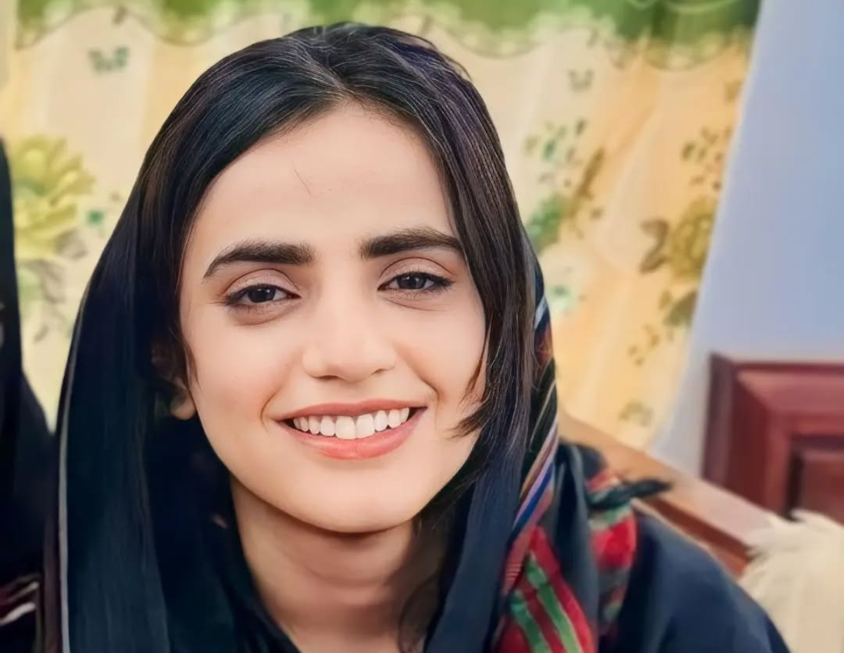 Mahrang Baloch: पेशे से डॉक्टर इस खूबसूरत बलोच नेता ने दुनिया भर में पाकिस्तान को कर दिया नंगा! Mahrang Baloch: पेशे से डॉक्टर इस खूबसूरत बलोच नेता ने दुनिया भर में पाकिस्तान को कर दिया नंगा!