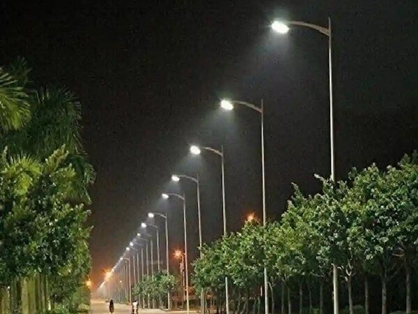 Odisha News: ସୁନ୍ଦରଗଡ଼ ଏବଂ ଝାରସୁଗୁଡ଼ା ଜିଲ୍ଲାରେ ୩୨୧ଟି ସୌର ଶକ୍ତି ଚାଳିତ ଷ୍ଟ୍ରିଟ୍ ଲାଇଟ୍ ସ୍ଥାପନ