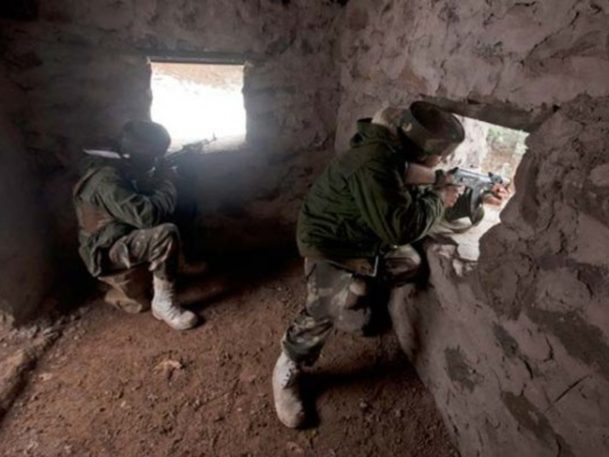 जंग में हथियार ही नहीं, बंकर भी काम आते हैं! कैसे बचाव के लिए LoC पर कवच बनते हैं ये?