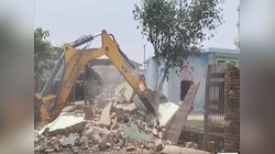 फतेहपुर से नेपाल के बॉर्डर तक मदरसों पर गरजा बुलडोजर, जानें कहां-कहां गिराए गए मदरसे