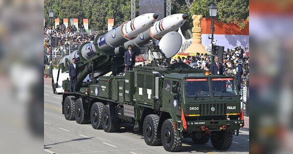 उधर पाकिस्तान को घर में घुसकर पीटा, इधर भारत सेना को देने जा रहा है 50000 करोड़ रुपये का 'तोहफा'