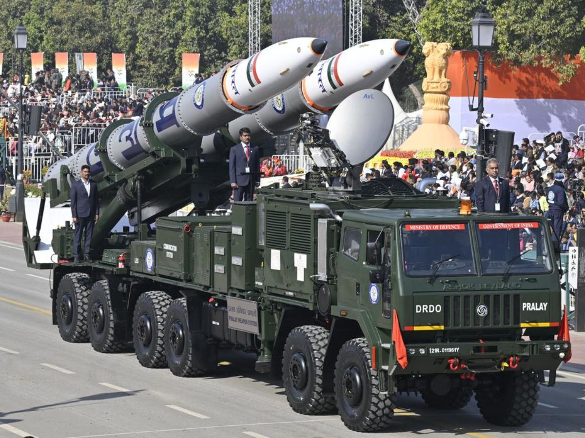 उधर पाकिस्तान को घर में घुसकर पीटा, इधर भारत सेना को देने जा रहा है 50000 करोड़ रुपये का 'तोहफा'