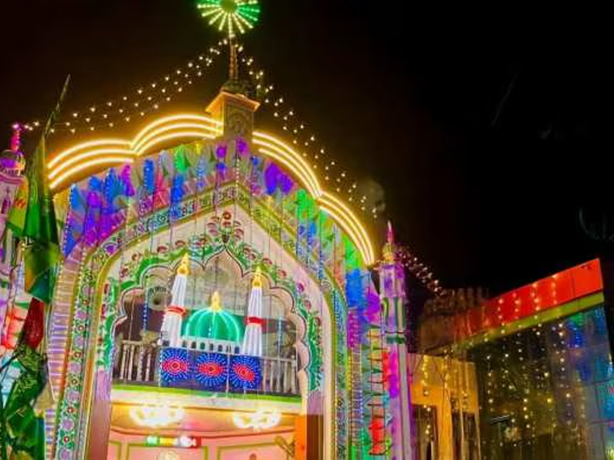 Bahraich: Syed Salar Masood मेले पर सुनवाई, इलाहाबाद हाई कोर्ट में क्या हुआ? डिटेल Bahraich: Syed Salar Masood मेले पर सुनवाई, इलाहाबाद हाई कोर्ट में क्या हुआ? डिटेल