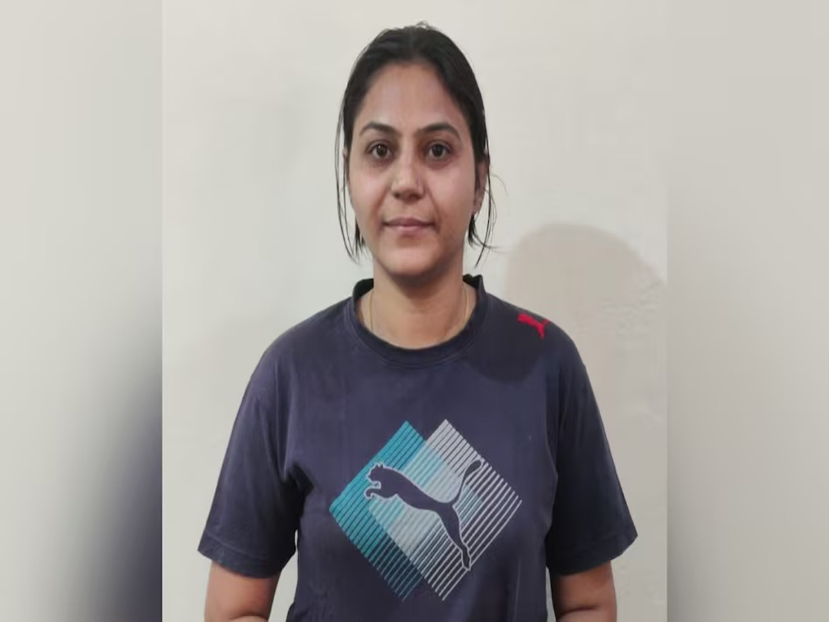 Haryana: Jyoti Malhotra दे रही थी पाकिस्तान को सेंसिटिव जानकारी; पुलिस ने किया गिरफ्तार Haryana: Jyoti Malhotra दे रही थी पाकिस्तान को सेंसिटिव जानकारी; पुलिस ने किया गिरफ्तार