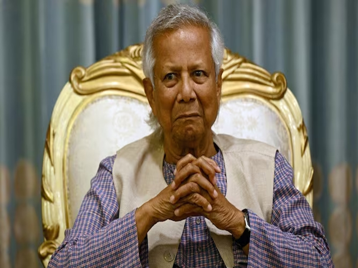 Bangladesh: अवैध तौर पर रह रहे भारतीयों को निकालेगा बांग्लादेश, किया बड़ा ऐलान Bangladesh: अवैध तौर पर रह रहे भारतीयों को निकालेगा बांग्लादेश, किया बड़ा ऐलान