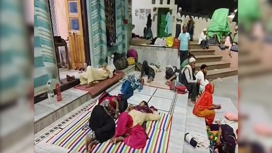  Bahraich Dargah Mela: अर्जेंट सुनवाई में भी नहीं मिली मेला लगाने की इजाजत; जियारत कर सकते हैं जायरीन