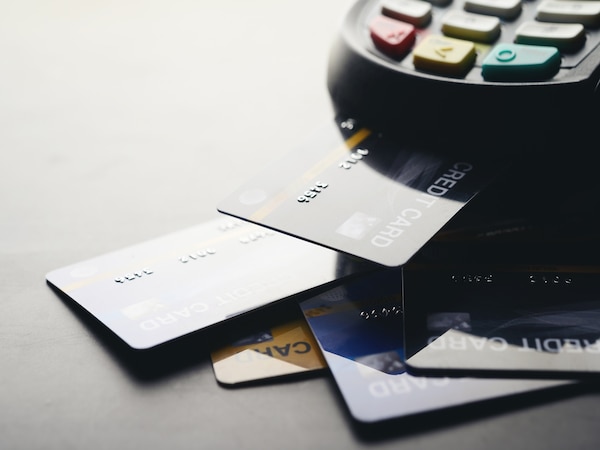 Multiple Credit Cards advantages and disadvantages