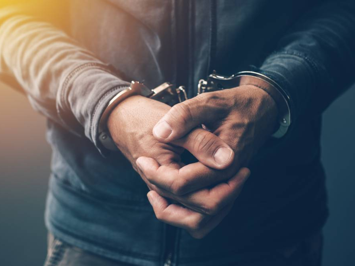अशोका यूनिवर्सिटी के प्रोफेसर अली खान को 'Operation Sindoor' पर सवाल उठाने के लिए हिरासत में लिया अशोका यूनिवर्सिटी के प्रोफेसर अली खान को 'Operation Sindoor' पर सवाल उठाने के लिए हिरासत में लिया