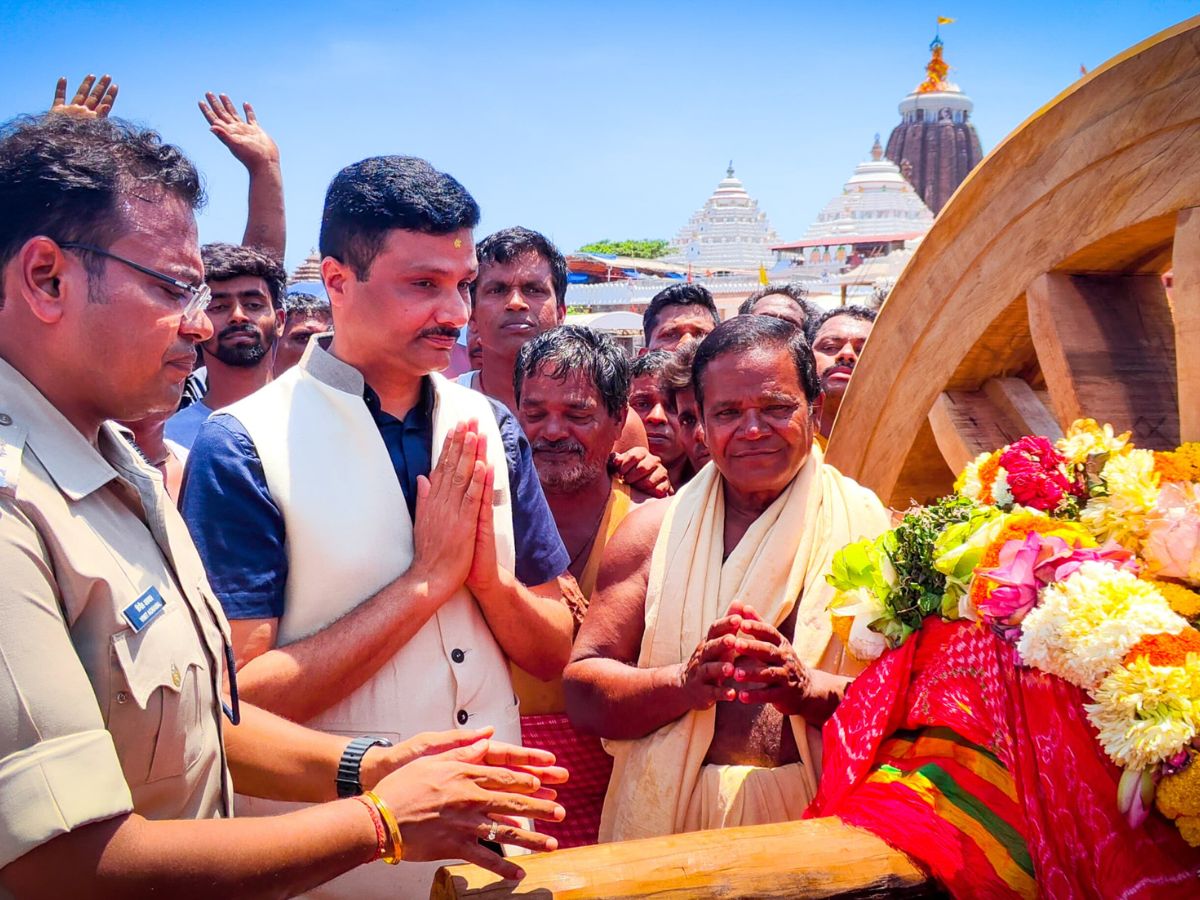 Puri: ରଥ ଖଳାରେ ଚକ ଅଖ ଡେରା ନୀତି ସମ୍ପର୍ଣ୍ଣ Puri: ରଥ ଖଳାରେ ଚକ ଅଖ ଡେରା ନୀତି ସମ୍ପର୍ଣ୍ଣ