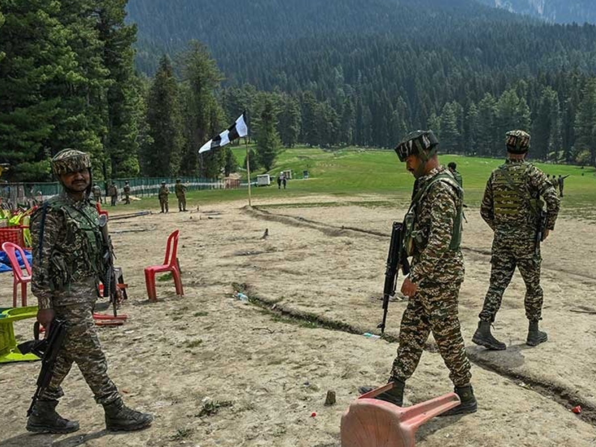 पहलगाम आतंकी हमले का खुला असली राज, पाकिस्तान में बैठे थे आतंकियों के हैंडलर; जानें विदेश मंत्रालय ने क्या कहा