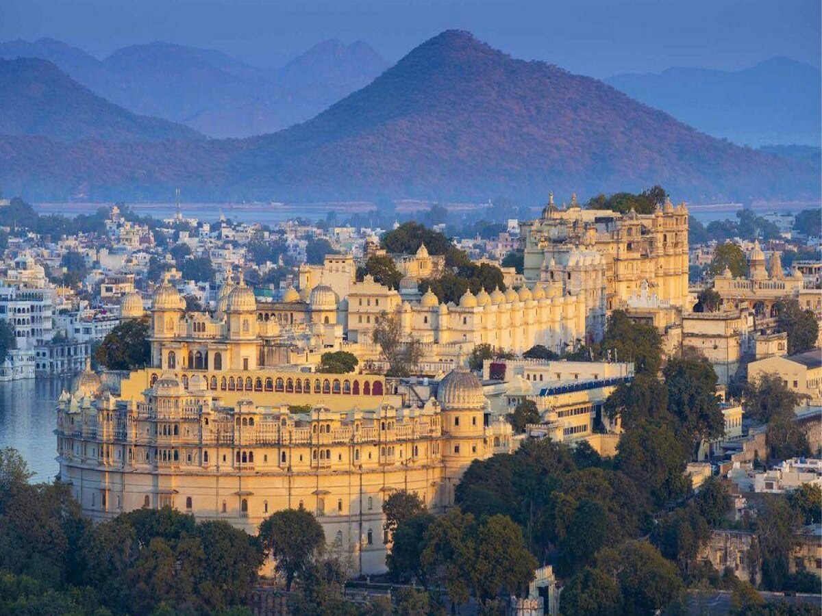 Kon hai Udaipur ki Rajkumari। Why Udaipur city palace is famous ...