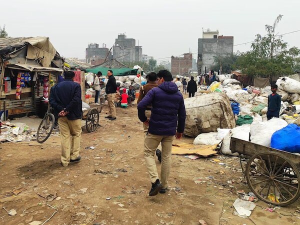 Delhi Police ने पकड़े Bangladeshi नागरिक; डिटेंशन सेंटर भेजा