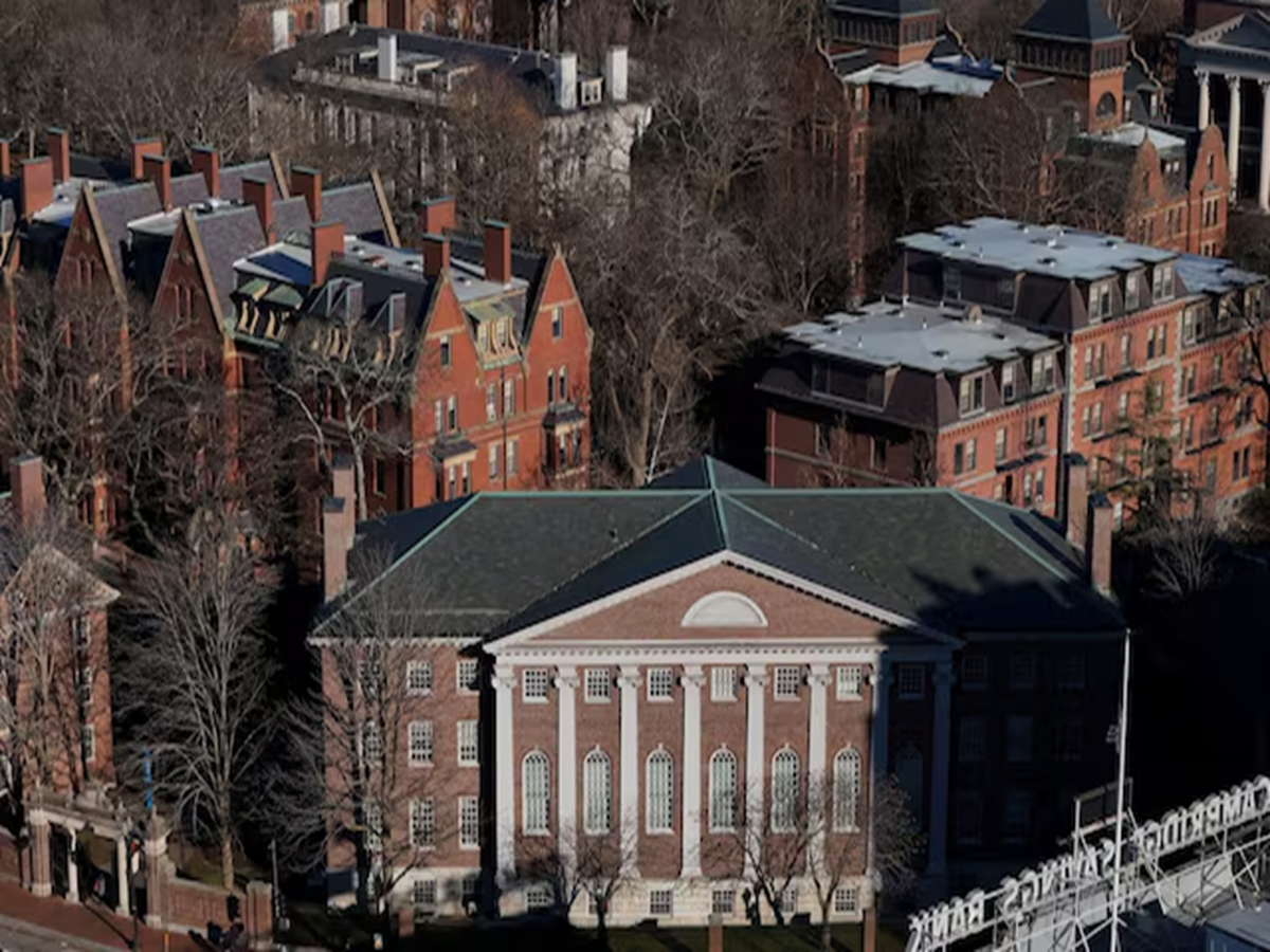 Harvard University: ବିଦେଶୀ ଛାତ୍ରଛାତ୍ରୀଙ୍କ ପ୍ରବେଶ ନିଷେଧ ନିଷ୍ପତ୍ତିକୁ ଚ୍ୟାଲେଞ୍ଜ କଲା ହାର୍ଭାର୍ଡ, ଟ୍ରମ୍ପ ପ୍ରଶାସନ ବିରୁଦ୍ଧରେ ରୁଜୁ କଲା ମାମଲା Harvard University: ବିଦେଶୀ ଛାତ୍ରଛାତ୍ରୀଙ୍କ ପ୍ରବେଶ ନିଷେଧ ନିଷ୍ପତ୍ତିକୁ ଚ୍ୟାଲେଞ୍ଜ କଲା ହାର୍ଭାର୍ଡ, ଟ୍ରମ୍ପ ପ୍ରଶାସନ ବିରୁଦ୍ଧରେ ରୁଜୁ କଲା ମାମଲା