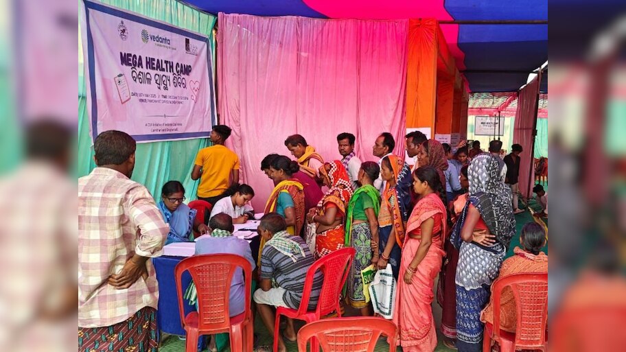 Odisha News: ସୁନ୍ଦରଗଡ଼ରେ ମେଗା ସ୍ୱାସ୍ଥ୍ୟ ଶିବିର, ୨୦୦ରୁ ଅଧିକ ହିତାଧିକାରୀ ଉପକୃତ