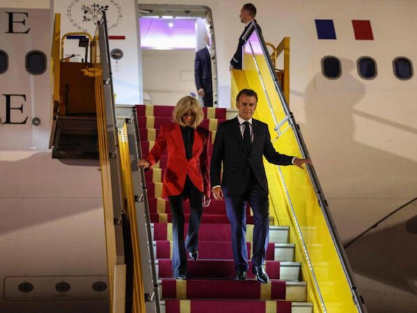 ଫ୍ରାନ୍ସ ରାଷ୍ଟ୍ରପତିଙ୍କୁ ଚାପୁଡା ମାରିଲେ ପତ୍ନୀ ? ଜାଣନ୍ତୁ ଭିଡିଓ ପଛର ସତ୍ୟତା