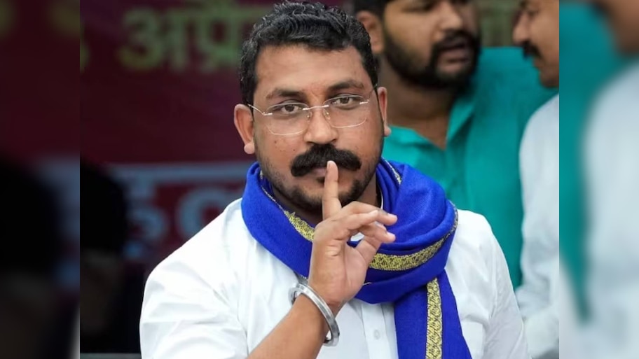 Aligarh Mob Lynching: पीड़ित परिवार से मिले MP चंद्रशेखर,  कहा- धर्म देखकर हो रहा हमला