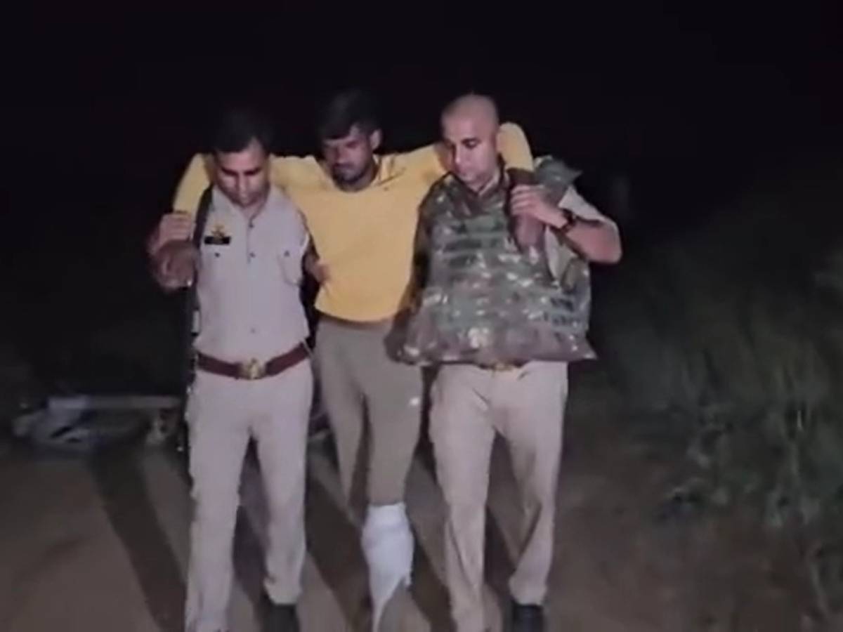 अमरोहा में पुलिस और गो तस्करों के बीच मुठभेड़, हिस्ट्रीशीटर कासिम गिरफ्तार अमरोहा में पुलिस और गो तस्करों के बीच मुठभेड़, हिस्ट्रीशीटर कासिम गिरफ्तार