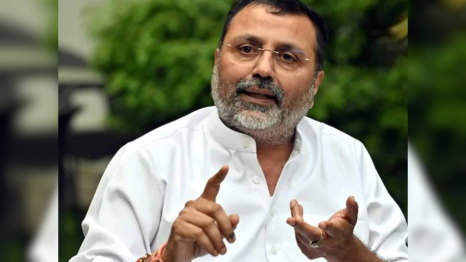 अरब देश पहुंचते ही निशिकांत दुबे का हुआ ह्रदय परिवर्तन; क्या से क्या हो गए देखते-देखते! 