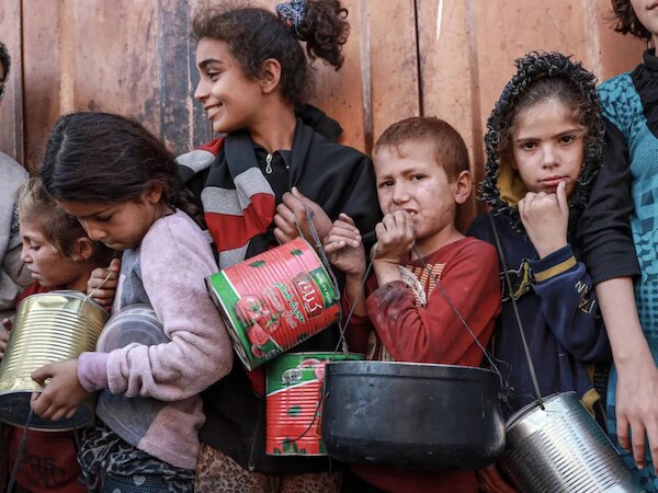 नाकाबंदी के साए में दम तोड़ती इंसानियत: गाजा में भुखमरी पर UN एक्सपर्ट्स की चेतावनी