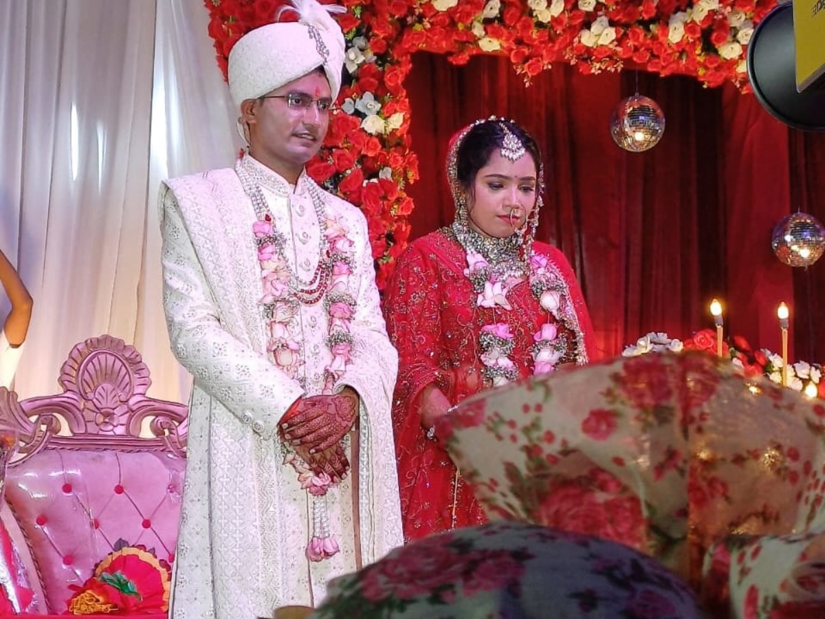 UPSC topper Shubham Kumar married BPSC topper and IRS officer Priyangi ...