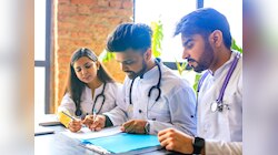 NEET UG: इंडियन स्टूडेंट्स मेडिकल एजुकेशन के लिए रूस को क्यों करते हैं पसंद?