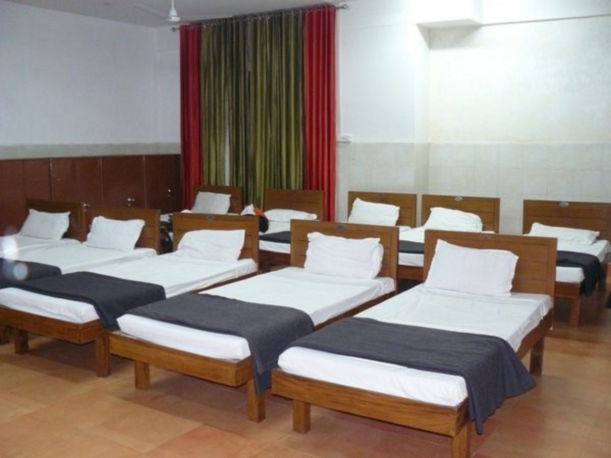 Retation Room What is retiring room and how can you book it From IRCTC | Railway ...