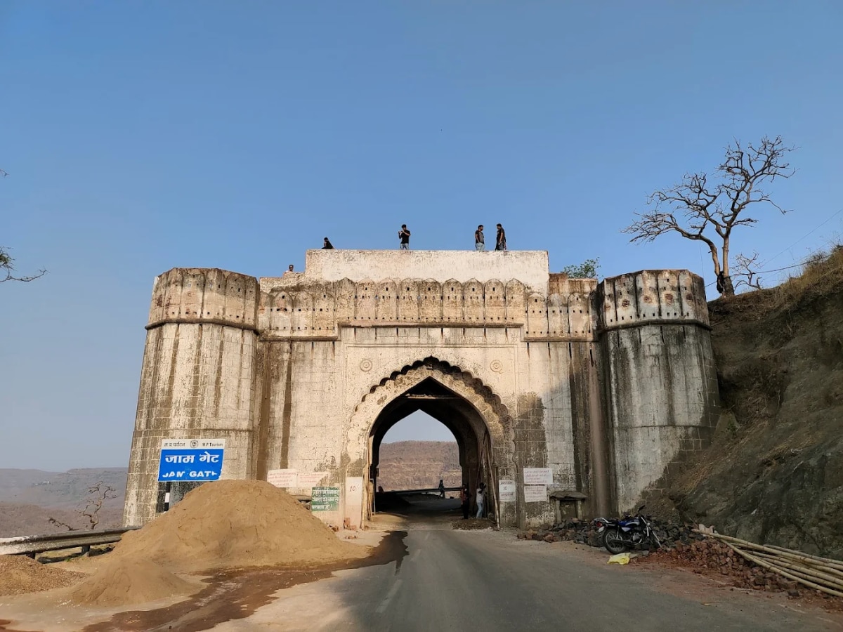 Jamgate Background delhi india gate like mp jaam gate know story of khargone jaam ghat ...