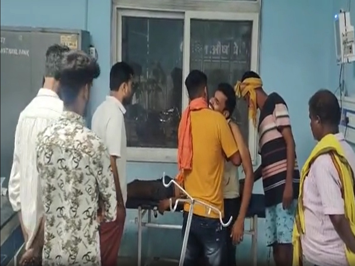 बिहार में अंडा खाने के लिए दो नौजवानों को गोलियों से किया छलनी बिहार में अंडा खाने के लिए दो नौजवानों को गोलियों से किया छलनी