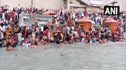 Haridwar Ganga Dussehra: हरिद्वार में हर की पौड़ी पर उमड़ा श्रद्धालुओं का सैलाब, गंगा दशहरा में लग रही आस्था की डुबकी