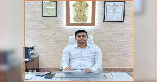 Dharmendra Kumar new DM of West Champaran took over command | पश्चिम ...