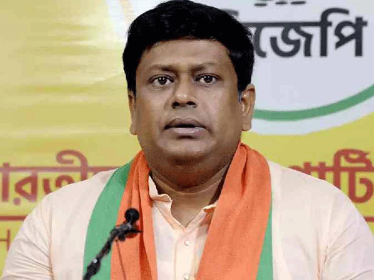 शर्मिष्ठा के खिलाफ शिकायत करने वाला वजाहत गिरफ्तार, फिर भी BJP इस नेता ने बंगाल पुलिस पर लागया गंभीर आरोप शर्मिष्ठा के खिलाफ शिकायत करने वाला वजाहत गिरफ्तार, फिर भी BJP इस नेता ने बंगाल पुलिस पर लागया गंभीर आरोप