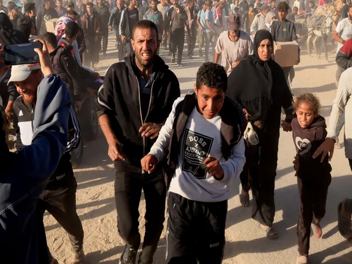 Gaza News: टैंट में बैठा था 3 साल का बच्चा, इजराइली सैनिकों ने मारी पीठ पर गोली Gaza News: टैंट में बैठा था 3 साल का बच्चा, इजराइली सैनिकों ने मारी पीठ पर गोली