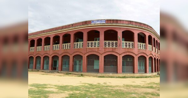 भारत में पहला स्कूल कब खोला गया? भारतीय बच्चों के बजाय इन्हें दी जाती थी शिक्षा; जानें कहां