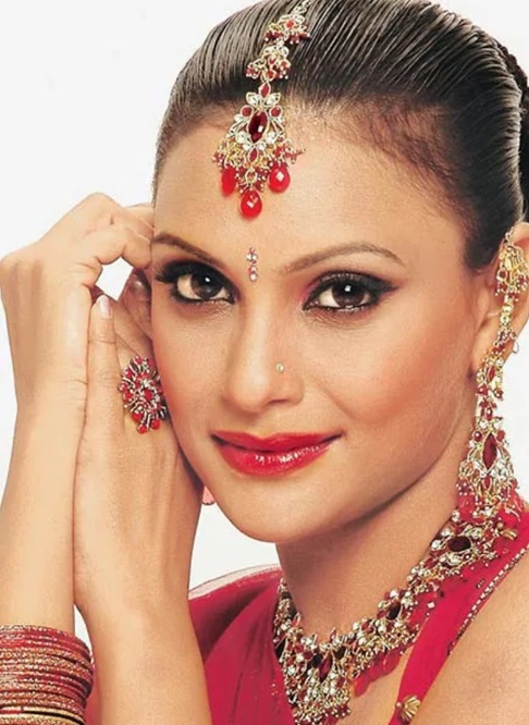 Actress maria monica susairaj murder friend Neeraj grovar 300 pieces ...