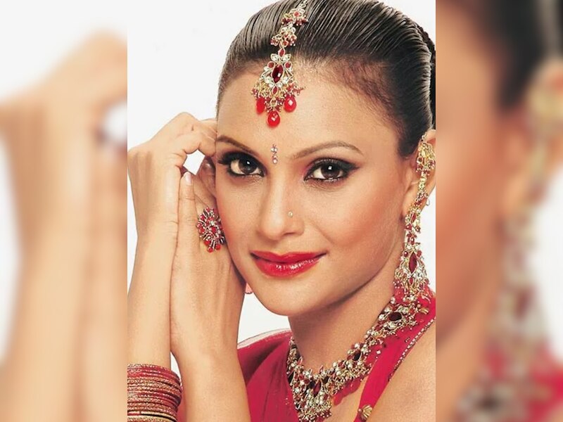 Actress maria monica susairaj murder friend Neeraj grovar 300 pieces ...